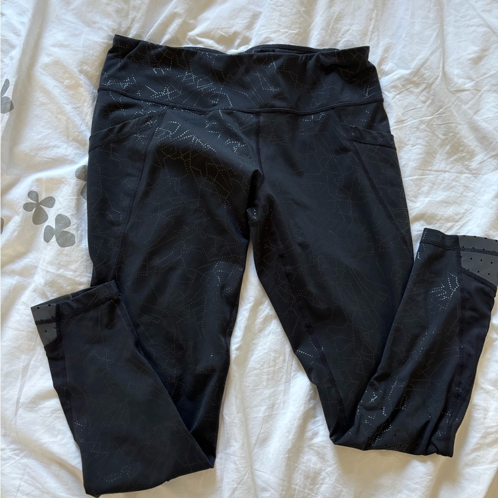 Zella Black Patterned Leggings with Fashion Cutouts